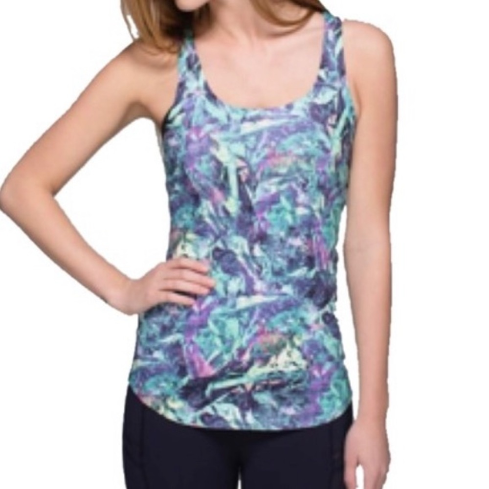 Lululemon Racerback top. Size 6. - Picture 5 of 5